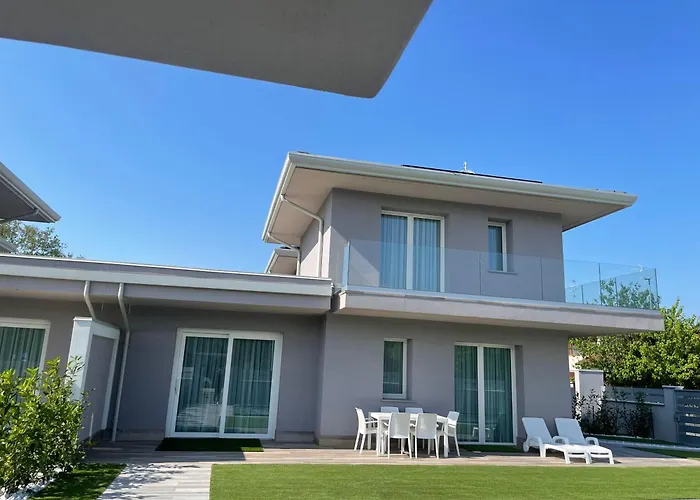 Polinesia 11 * Lido delle Nazioni